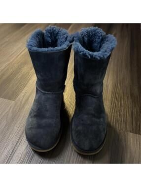 Ugg Classic Bailey Bow Boots Navy Blue Women's Size 7